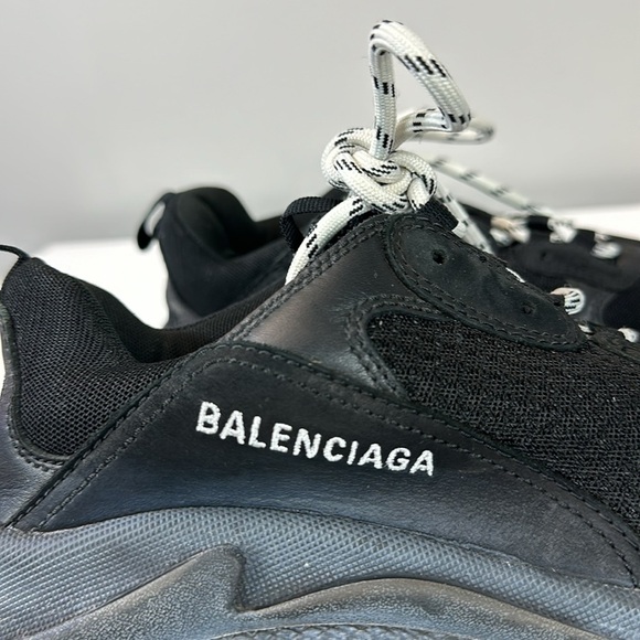 Balenciaga Triple S Sneakers Size 41/8 Authenticated - Picture 15 of 16